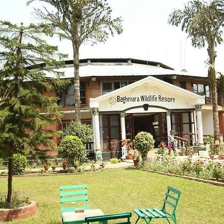 Baghmara Wildlife Resort Sauraha Bagian luar foto